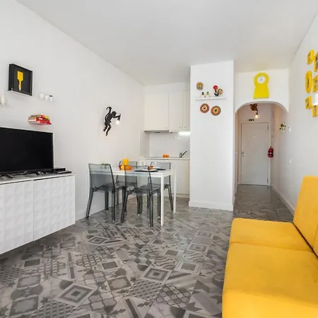 Apartment Warm Yellow Albufeira