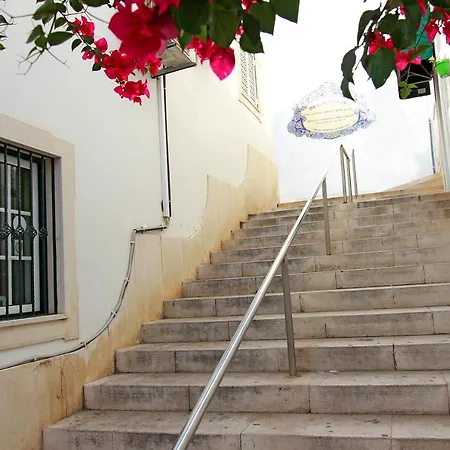 Warm Yellow * Albufeira