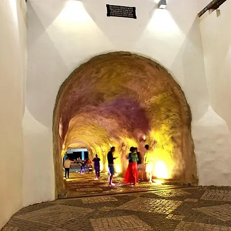 アパート Warm Yellow アルブフェイラ