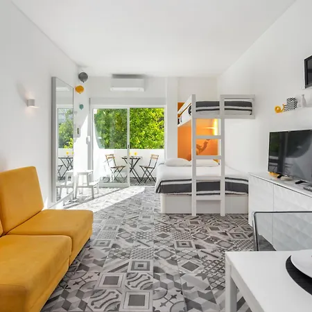 Warm Yellow Appartement