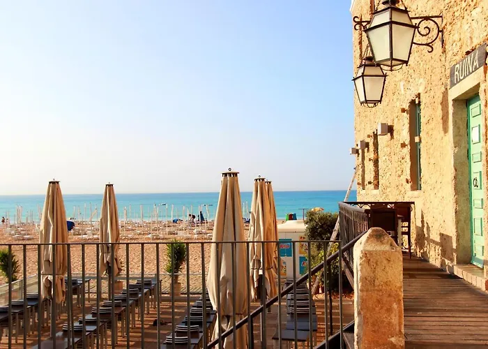 Warm Yellow * Albufeira